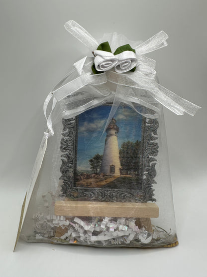 LINnies Mini - The Marblehead, Ohio Lighthouse ~ SUMMER